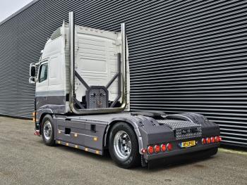 FH400 4X2 / SPECIAL / SHOWTRUCK